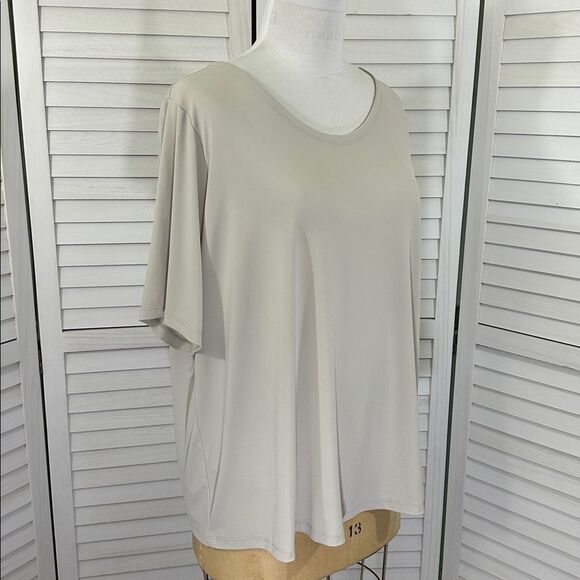 Susan Graver Modern Essential Top Size 2X Liquid Knit Short Sleeve - Picture 5 of 9